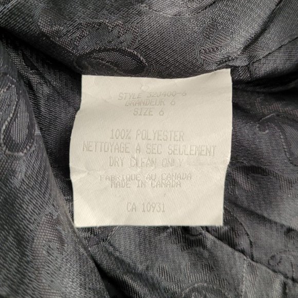 Laura Studio formal blazer & skirt set size 6. Made in Canada - Picture 8 of 10